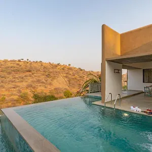  Villa Stayvista's Sage Scenery - Mountain-view With Infinity Pool & Terrace