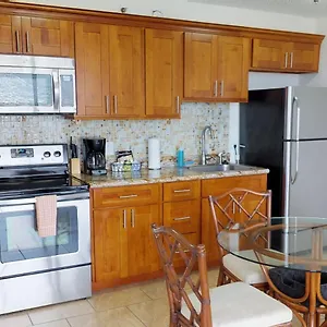 https://deluxe-panoramic-mountain-view-condo-37th-honolulu.hotelsinhawaii.org