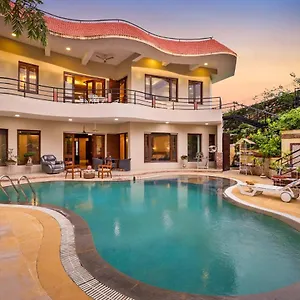  Villa Stayvista's Prakriti Farms With Outdoor Pool, Complimentary Breakfast And Hi-tea